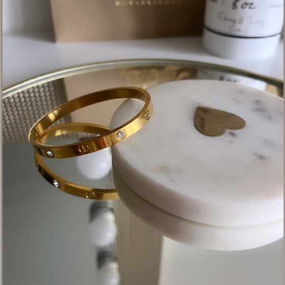 NWT Gold love bracelet bangle - Picture 3 of 4